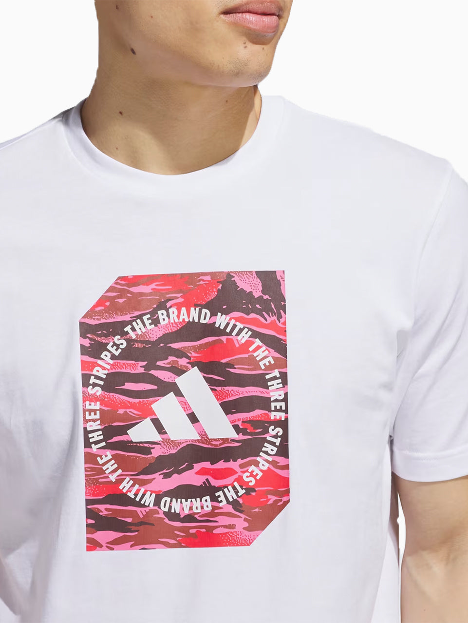 Camiseta Masculina Adidas Graphic Camo
