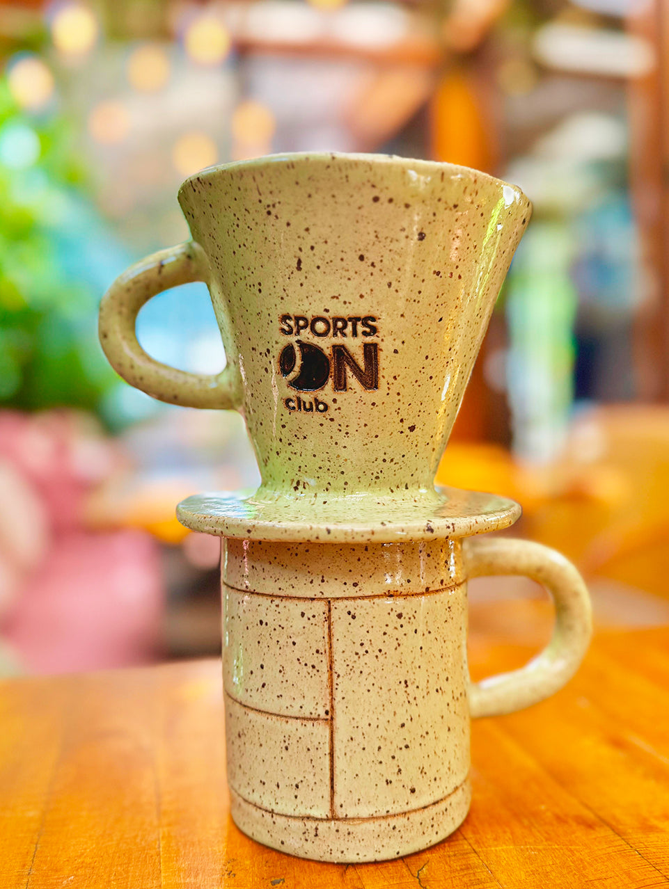 Conjunto Xícara + Coador de Café em Cerâmica Artesanal